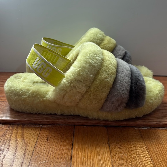 Sulfur Ugg Slippers NWOB UGG Fluffita Sulfur Yellow Fur Platform